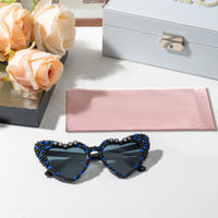 PANTIDE Bride To Be Sunglasses - Rhinestone Pearl Heart Shaped Sunglasses, Bachelorette Bridal Shower Wedding Engagement Party Favors Glasses Accessories, Jewelry Gift for Bridesmaid Women (Black)